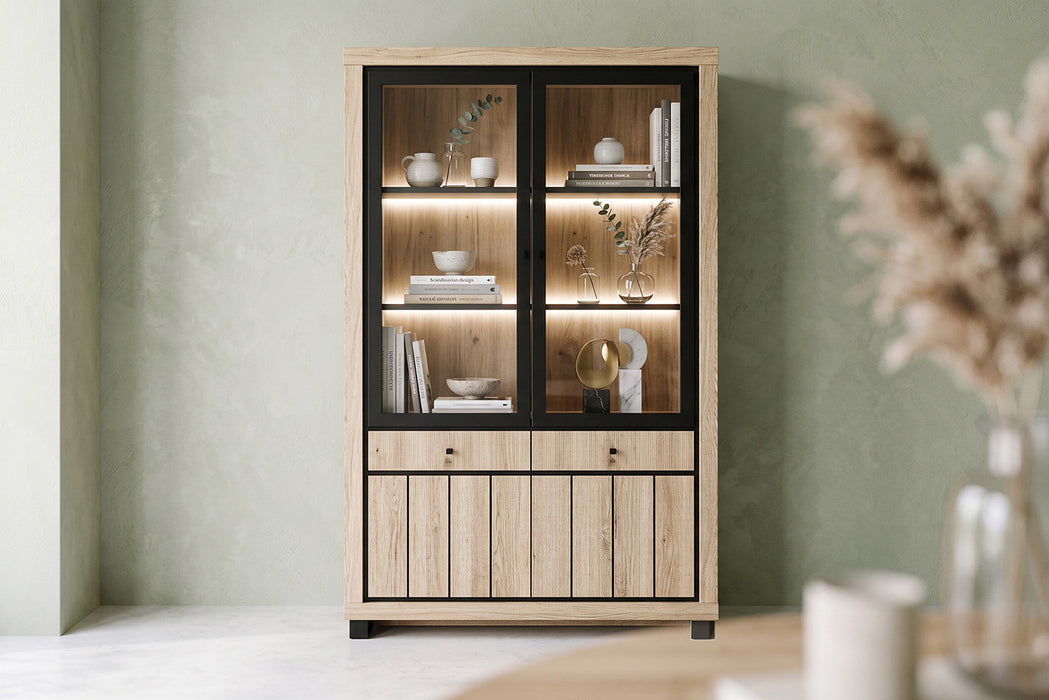 Edward Vitrine